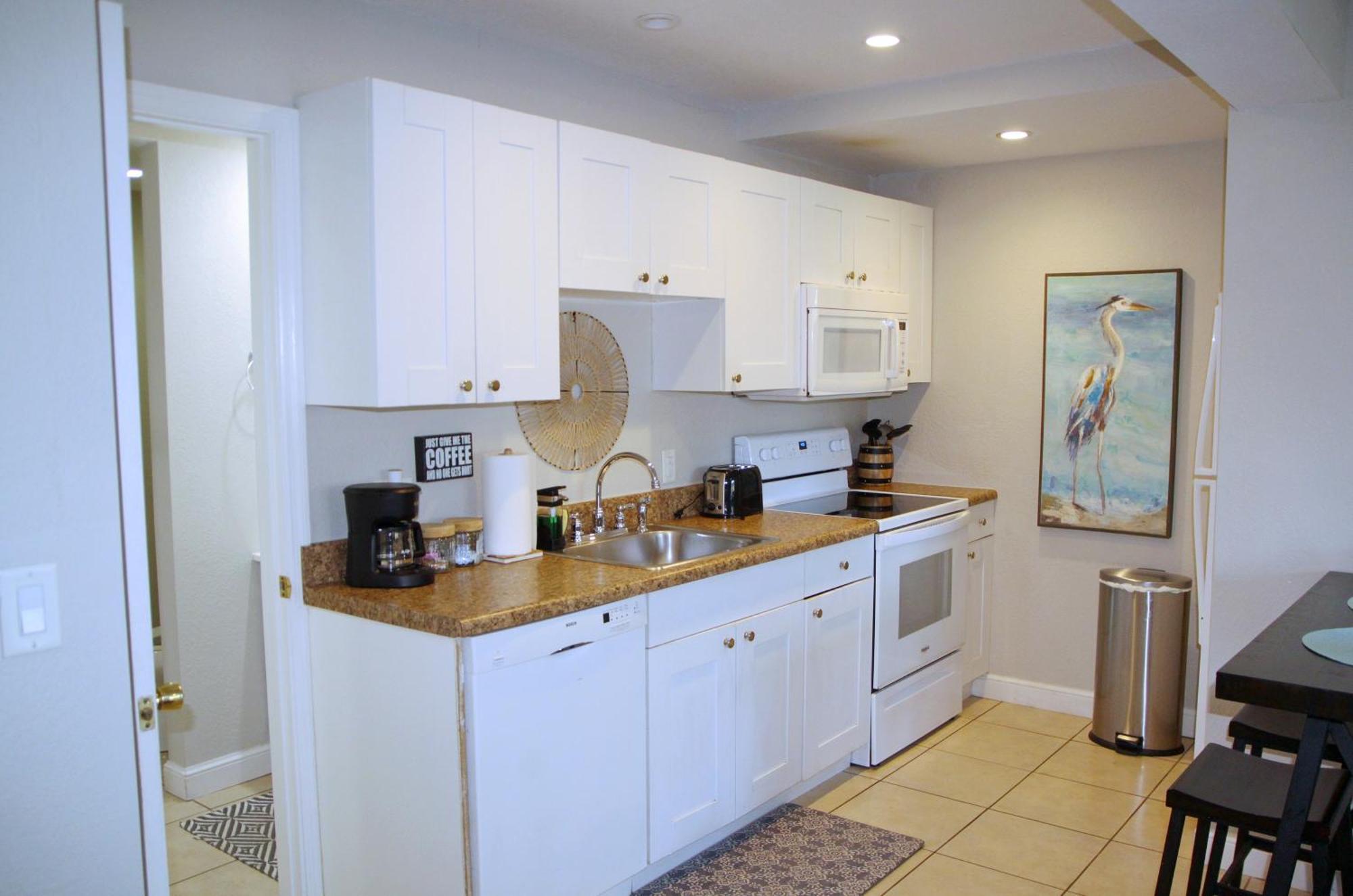 Naples Park Oasis - Cozy Two Bedroom Apartment Exterior photo